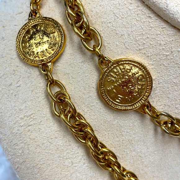 CHANEL GOLD PLATED LONG COIN NECKLACE VGC - Picture 3 of 7